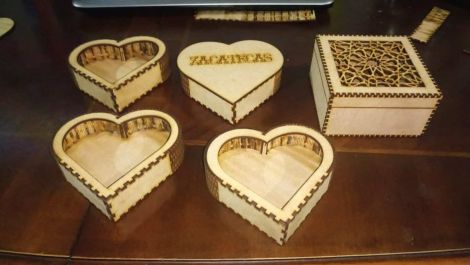 Caja decorativa en forma de corazón