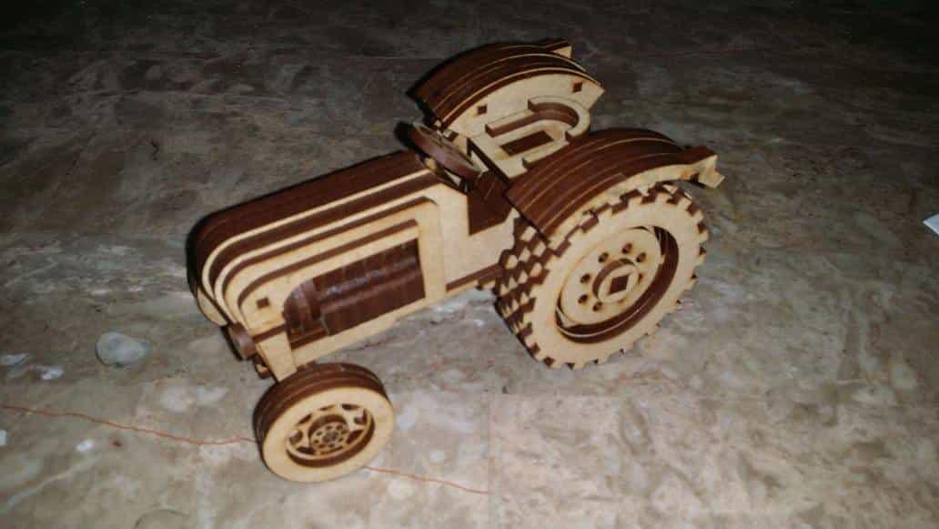 Tractor de Última Generación: Potencia y Eficiencia para el Campo