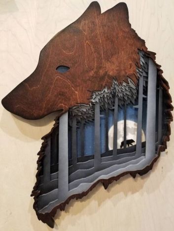 Lobo bajo la Luna: Un Encuentro Místico