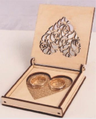 Caja para anillos de boda personalizada