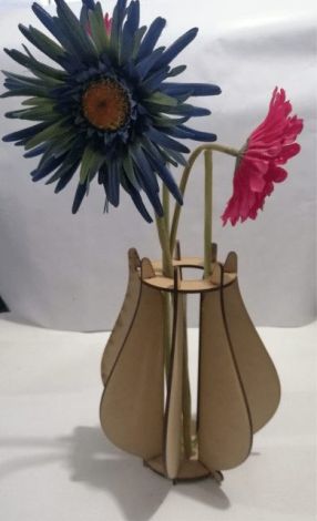 Florero desmontable y personalizable