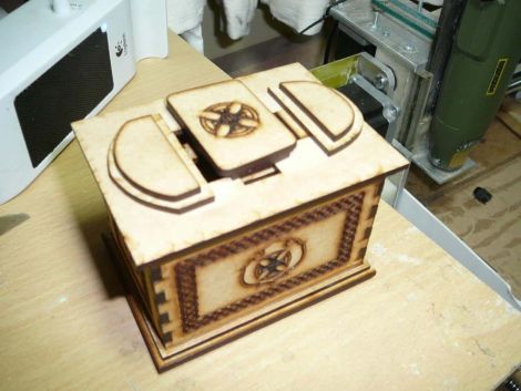 Caja con mecanismo: Innovación y Diseño
