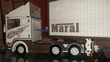 Cabina de tráiler con caja: características y beneficios