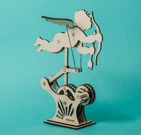 Cupido en el Cielo: Amor que Vuela