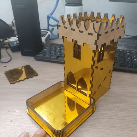 Torre de lanzamiento de dados para juegos de mesa