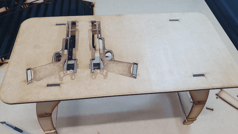 Mesa portátil para laptop pequeña