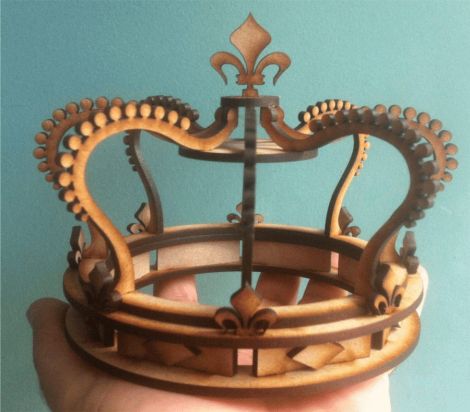 Corona 3D: Diseño y Modelado Tridimensional